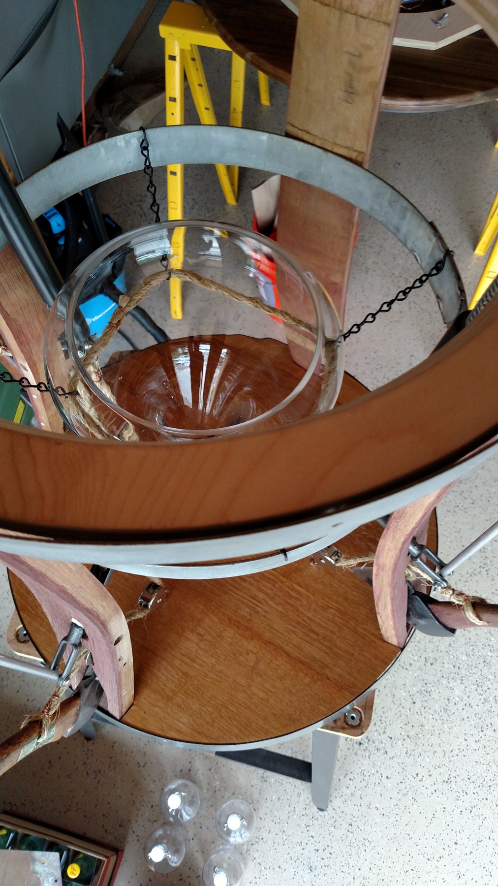 Barrel staves and glass vessels during assembly